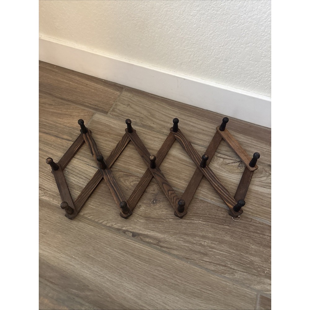 VTG Accordion Style Expandable Wall Wooden Coat Rack 13 Hooks (Pegs) Hang Hats